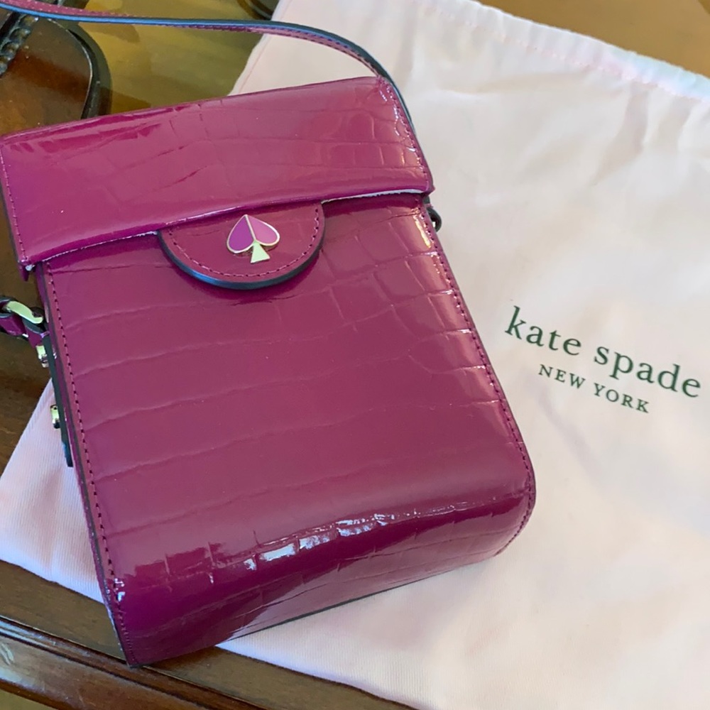 Kate spade medium camera bag / cross body bag